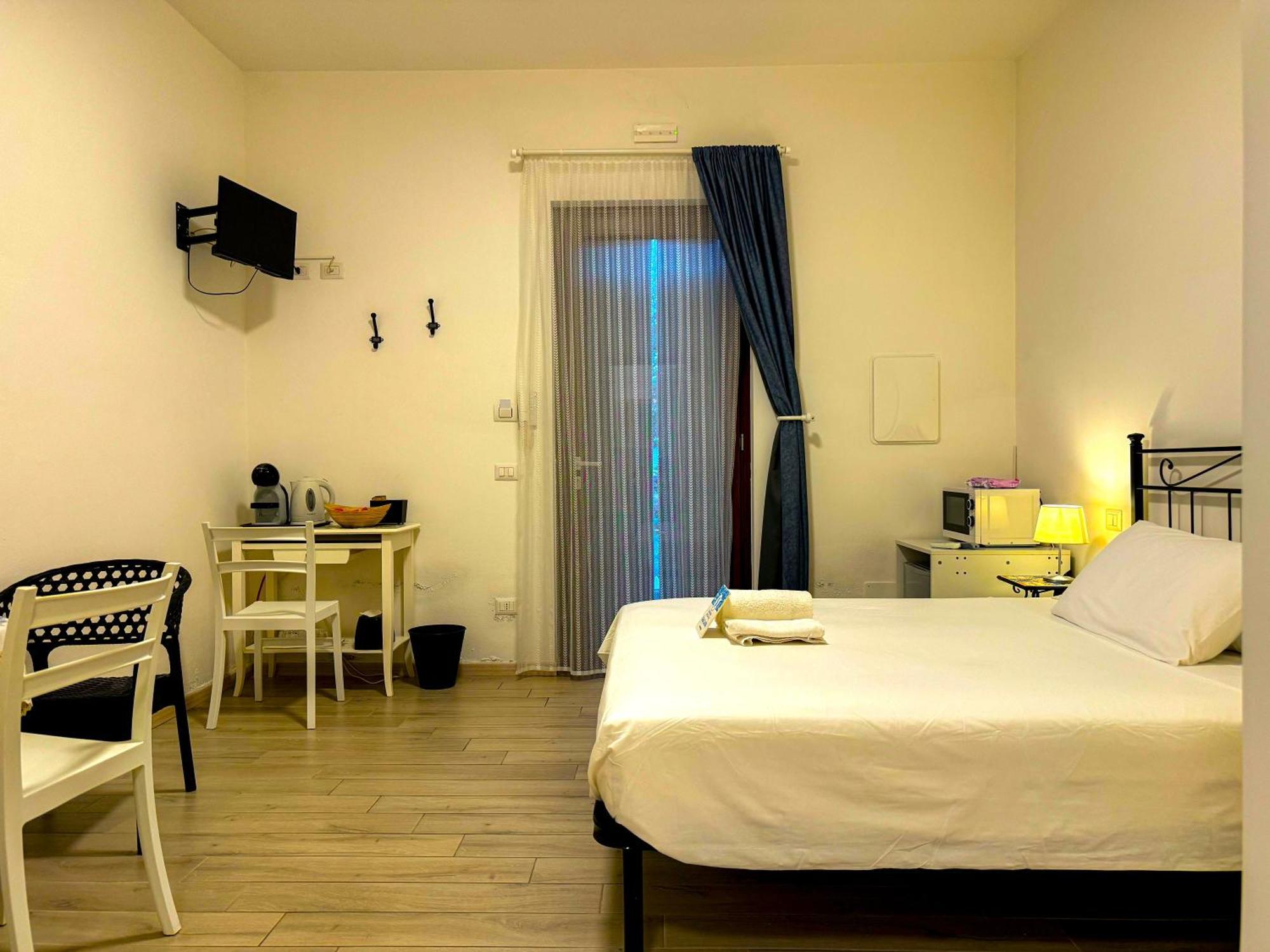 Sg Rooms - Casa Laura Peschiera del Garda Luaran gambar