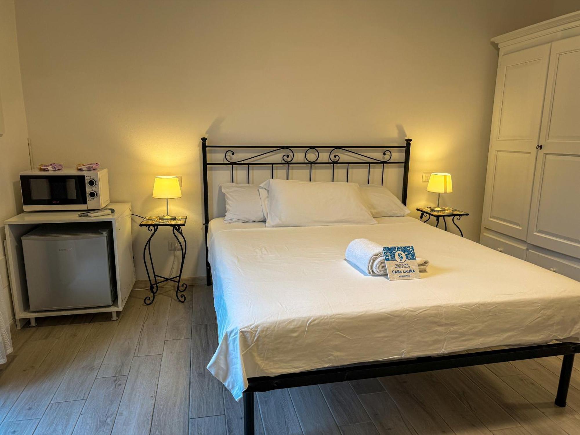 Sg Rooms - Casa Laura Peschiera del Garda Luaran gambar