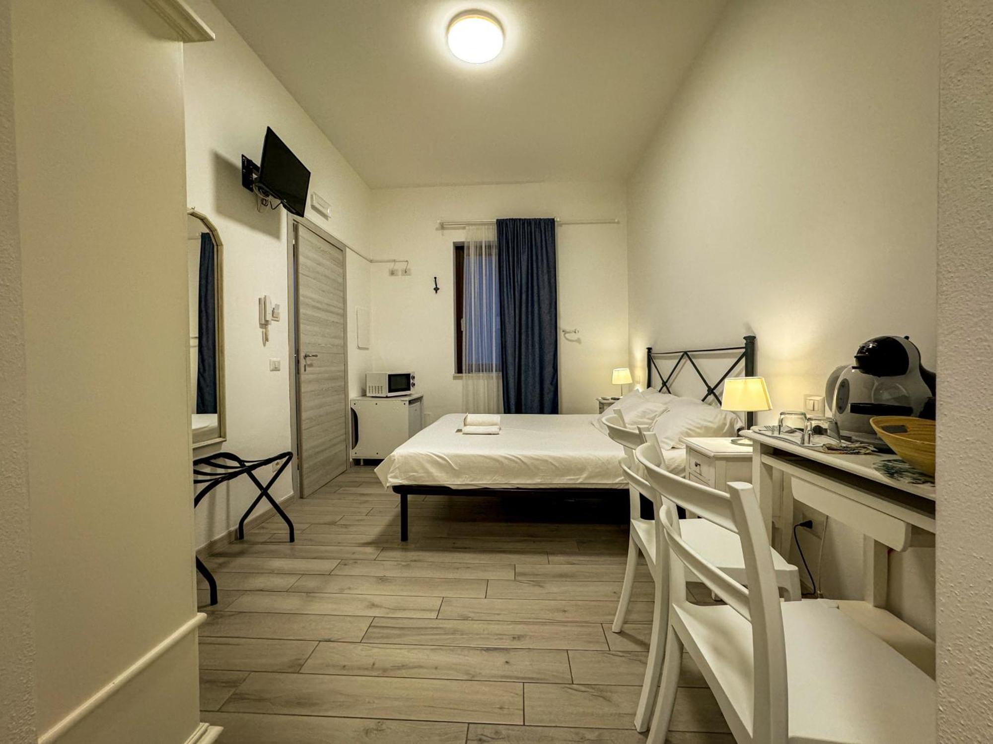 Sg Rooms - Casa Laura Peschiera del Garda Luaran gambar