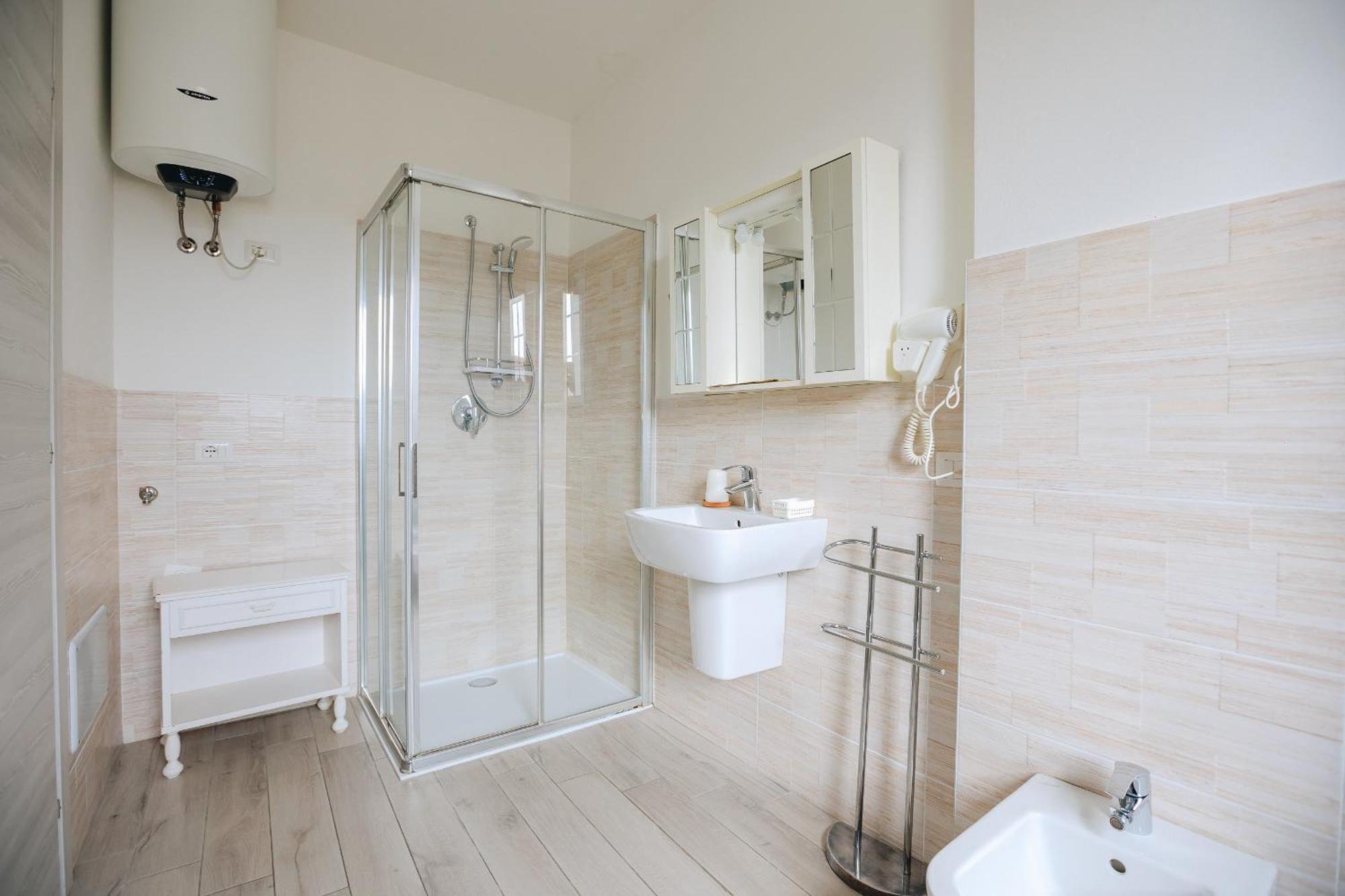 Sg Rooms - Casa Laura Peschiera del Garda Luaran gambar